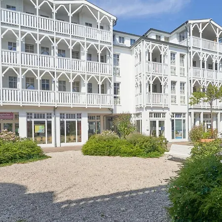 Appartement In Mit Hund Und Balkon